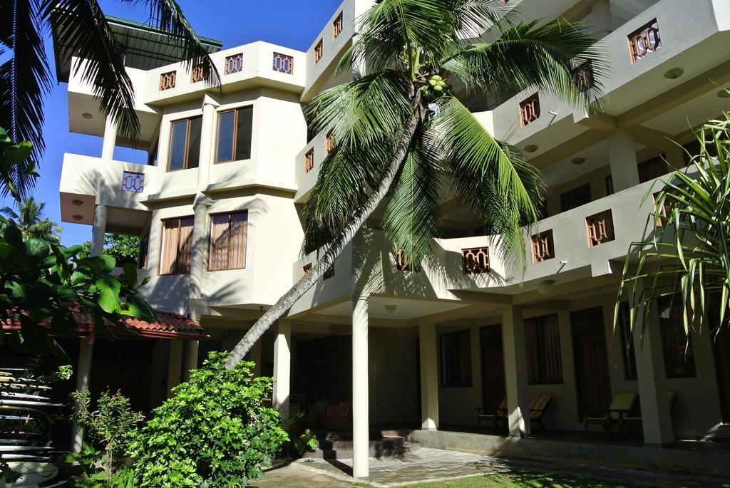 Surf Lanka Hotel Matara Buitenkant foto