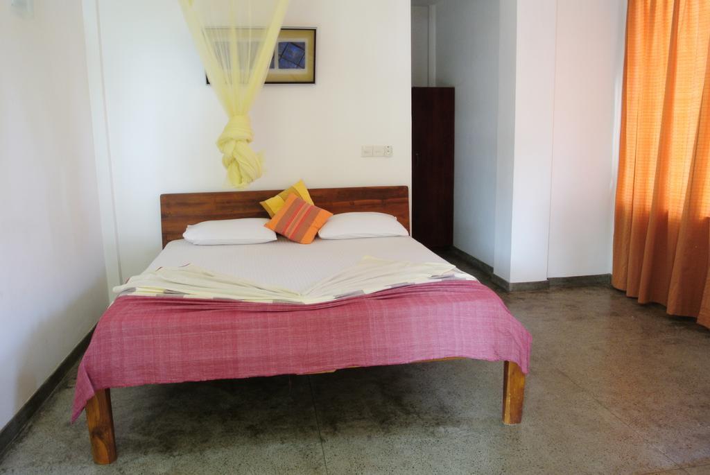 Surf Lanka Hotel Matara Buitenkant foto