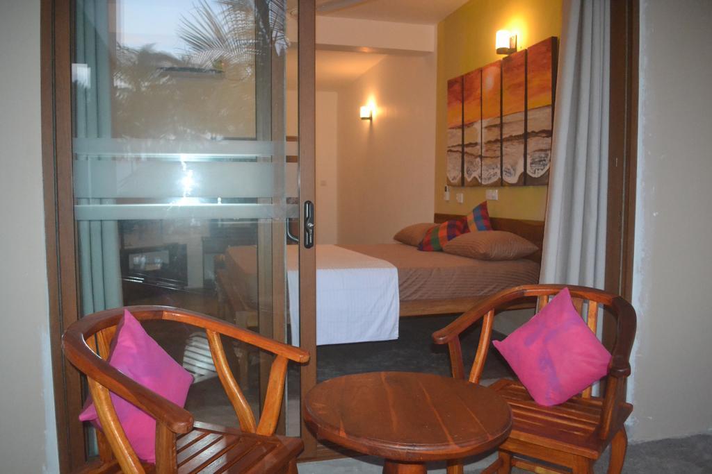 Surf Lanka Hotel Matara Buitenkant foto